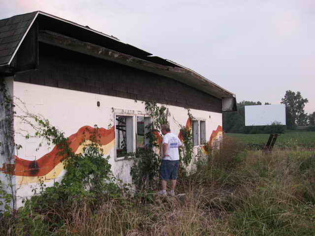 Galion 3 Drive-In - 2010 Photo